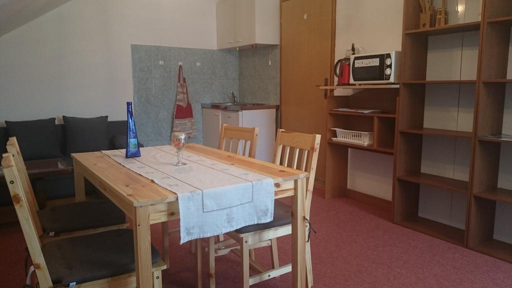 קורניצה Apartment And Rooms Aracic חדר תמונה