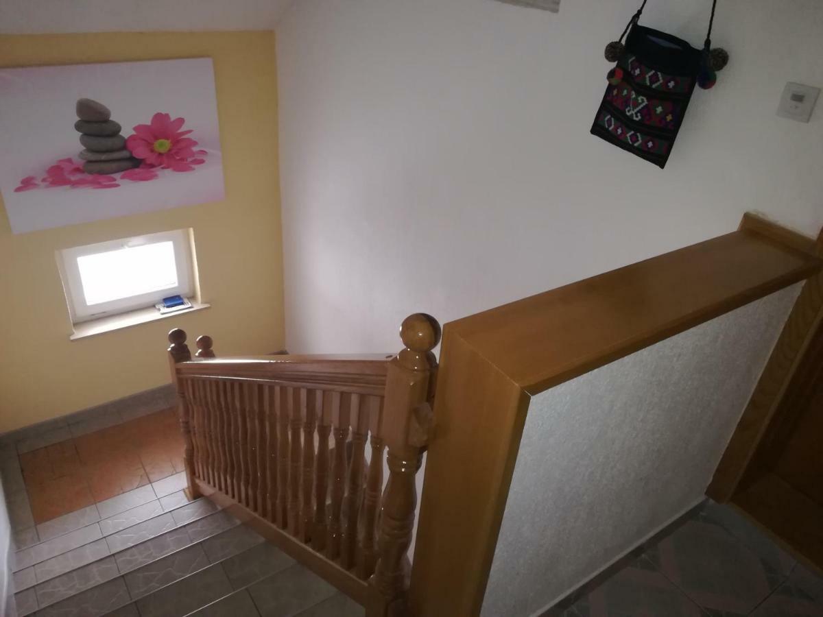 קורניצה Apartment And Rooms Aracic מראה חיצוני תמונה